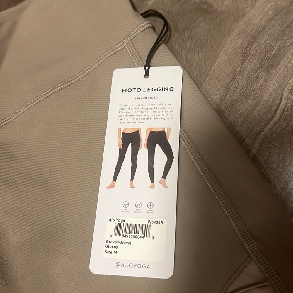 🔥🔥ALO Moto Leggins - Picture 4 of 16